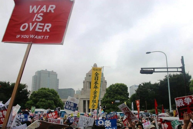 政治に対して発信をしないことは「悪」なのか（写真はイメージ）