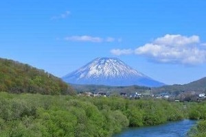 「約2000リットル」重油流出のニセコ高級旅館、近隣川検査で「水質に問題がない」と発表　「事態の収束に全力を」