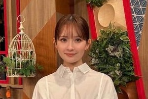 畑芽育、金髪ロング×メガネで...イメージ激変ショットに反響　「えぐい破壊力」「まじでかわいい」