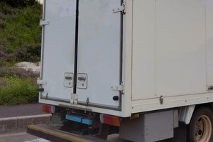 「冷蔵品が黄色い液体に浸かっている」　外袋に「人の尿」、コープみらい「不適切な衛生管理事案」謝罪