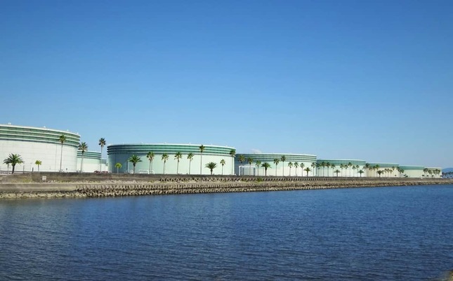 原油の備蓄基地