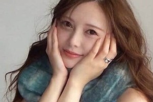 白石麻衣、アシメワンピで「激カワ」神スタイル炸裂ショット　「可愛すぎる女神」「天使降臨だ」「宇宙一の美しさ」