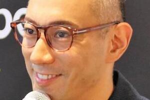 「麻央へ」市川團十郎、長女＆長男と贈った母の日プレゼント　豪華花束に「嬉しいでしょうね」「素敵」の声