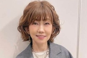 小泉今日子、変わらぬ美貌で...本木雅弘、早見優らと4ショット　松本伊代「最高に素敵なコンサートに感動」