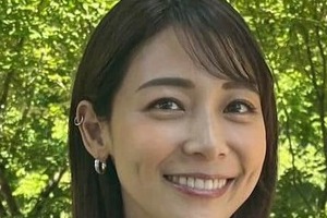 「相変わらず超可愛い」「ずっと変わらない」大反響...相武紗季、ベージュのセットアップ姿　変わらぬ美貌にドキっ