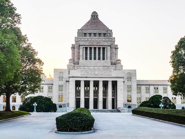 国会では正常分娩と異常分娩の負担差について議論された
