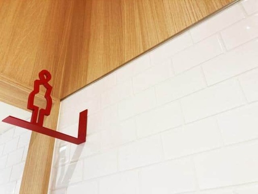 女性用トイレに長蛇の列ができている光景も頻繁に目にする（写真はイメージ）
