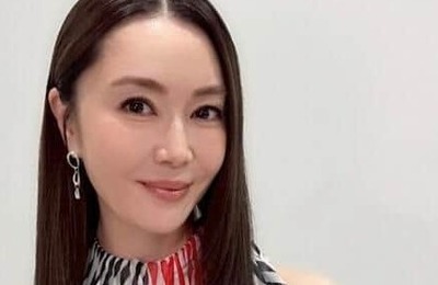 小泉今日子、変わらぬ美貌で...観月ありさと2ショット　「キョンキョンの名曲の数々も聴けて感動の嵐でした！」