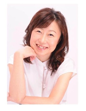 山崎和佳奈さん（公式ページプロフィールより）