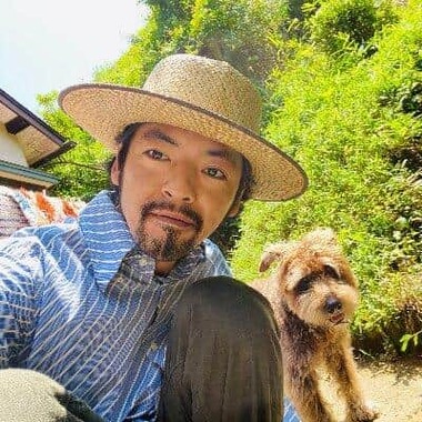 七尾旅人さん（Xのプロフィール画像から）