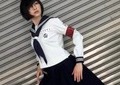 一瞬、誰？新しい学校のリーダーズ・SUZUKA、LAで個性的サングラス姿...雰囲気変わって　「かっ！可愛すぎる」