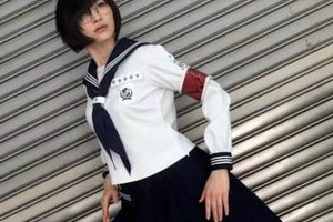 一瞬、誰？新しい学校のリーダーズ・SUZUKA、LAで個性的サングラス姿...雰囲気変わって　「かっ！可愛すぎる」