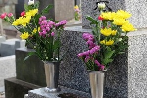 意外なものが岡山のお墓で次々盗まれる　いったい何の目的があって？県警が捜査