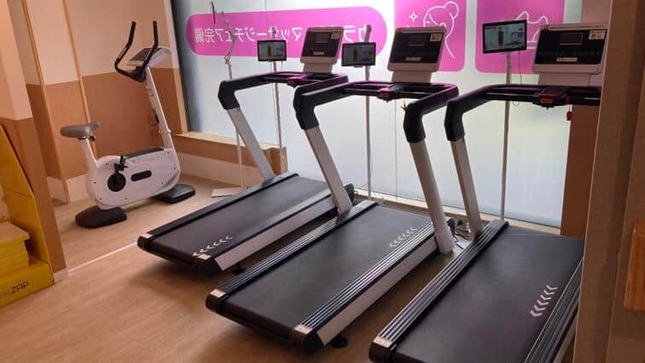 女性専用店舗の店内（RIZAPグループ提供）