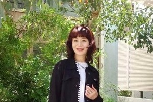大地真央、肩出し妖艶ドレス姿で...異次元の変わらぬ美貌に衝撃　「綺麗すぎる」「永遠の女神」「お美しい～」