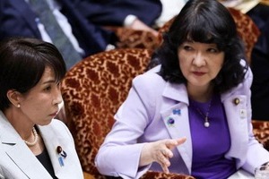 為替介入から1か月足らずで1ドル160円目前　弱いままの日本経済で「円安ホクホク」している場合じゃない
