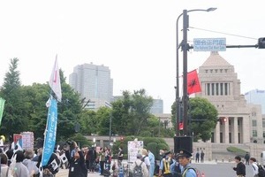 国会前で「オタクによる反戦デモ」開催...「声を上げれば政治は動く」　漫画制作、水彩スケッチ...参加形式の多様化も