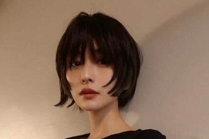 長濱ねる、淡いピンク色ノースリセットアップで...かわいさ限界突破　「着心地が柔らかくて気持ちよかった」