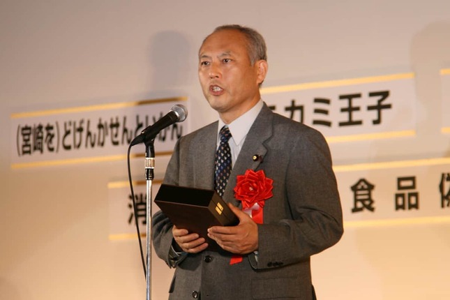 厚生労働相時代の舛添要一氏（2007年撮影）。児童相談所は厚労省の管轄だった
