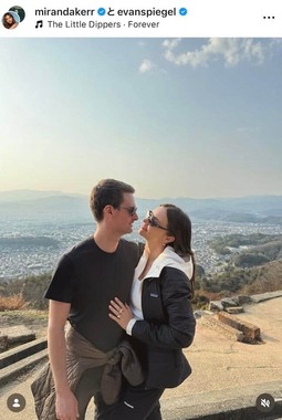 ミランダ・カーさんのインスタグラム（＠mirandakerr）より