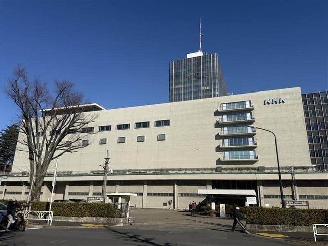 NHKの「切り抜き動画」への対応は変化するのか（写真はNHK放送センターの西口玄関）
