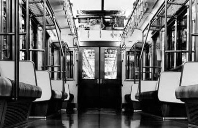 満員電車で目の前の人が「ノーマスク」でせき...逃げ場なく不安感　「チッ」と舌打ちしてしまい残った気まずさ