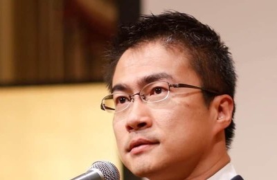 車椅子は「真横には動けない」　乙武洋匡氏が歩きスマホに注意喚起「本当にやめていただきたい」
