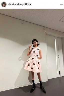 趣里さんのインスタグラム（＠shuri.and.mg.official）より