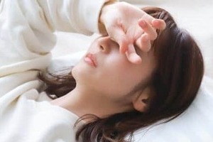朝の寝坊、「サボり」や「怠け」ではないかもしれない　みりちゃむを悩ませた起立性調節障害とは何か