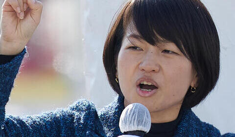 自民・鈴木貴子広報本部長、渦中の高市首相を背後から撃つ？　「印象操作」メディア「エアリプ」批判が裏目