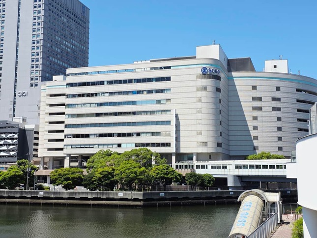 横浜駅東口にある「そごう横浜店」（横浜市西区）。おもちゃ売り場閉店に悲しみの声が広がっている