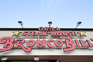 ブロンコビリー、バイト含む従業員に40万円相当の株式贈与　異例の年12日の全店休業も...背景に創業時の理念