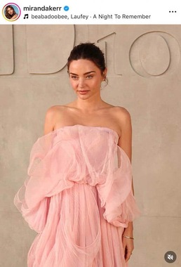 ミランダ・カーさんのインスタグラム（＠mirandakerr）より
