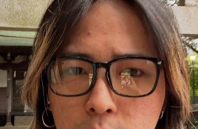 ジャガー横田のイケメン19歳長男、ニッコリ笑顔で　レジェンド女子レスラーたちとパシャリ