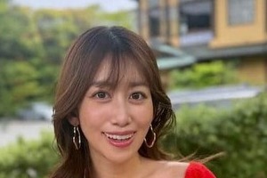 元NHK中川安奈アナ「六本木でのお仕事前」...透け感黒スカート私服コーデで神スタイル炸裂　「美し過ぎです」
