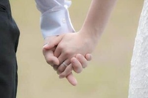 「本来は法律婚をしたかった」　TBS山本恵里伽アナが事実婚公表、理由に名前への思い「名字を変えずに家族に」