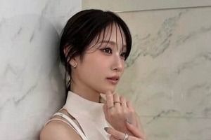 高橋ひかる、肩出し白キャミ×スカートのコーデで...神スタイル炸裂　「めっちゃ可愛い」「美しすぎます！！」