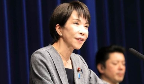 高市首相の「サナ活」ブームは終わったか　愛用バッグやペン爆売れ、えびせんべいセールス10倍増...そして今