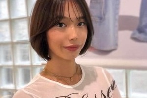 「何頭身あるの？」「可愛すぎる」...小久保春菜、衝撃の神スタイルなブラックコーデ　父親はプロ野球監督