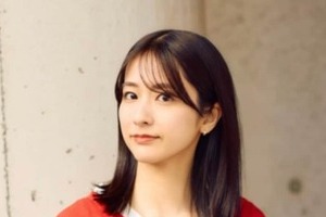 TBS田村真子アナ、純白ウエディングドレス姿...ティアラ＆イヤリングきらり輝かせて　「王女のようです」