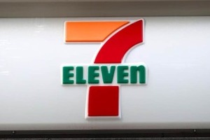 セブンのスムージー半額、専用マシン長蛇の列→一度持ち帰り後日来店に批判　本部も「しないようお願い」、混雑には謝罪