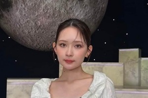 畑芽育、タイトな花柄ロングドレス姿で...色気にドキっ　「ほんとに可愛い」「かわいい！美しい！」悶絶