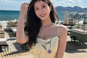 「令和の峰不二子」阿部なつき、ミニ丈コーデ×ポニテでかわいさ限界突破　「可愛すぎ」「やっぱり天使！！」