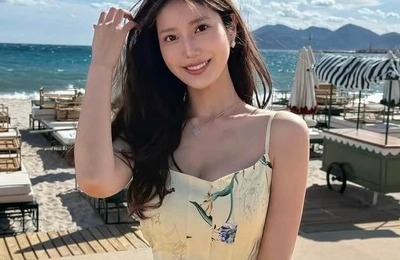 「令和の峰不二子」阿部なつき、ミニ丈コーデ×ポニテでかわいさ限界突破　「可愛すぎ」「やっぱり天使！！」