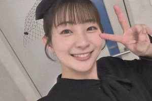 足立梨花、脚ながっ...ミニ丈×ハイソックスのコーデで東京ディズニーシー満喫　「スタイルよすぎ」「可愛すぎる」