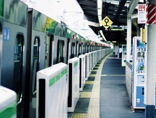 鉄道車両について考察（写真はイメージ）