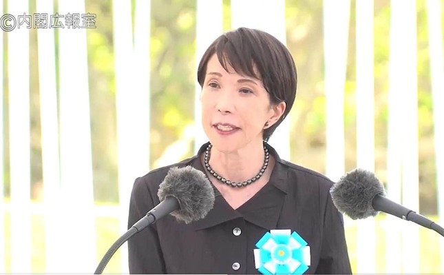 沖縄全戦没者追悼式であいさつ高市早苗首相。多くのヤジが飛んだ（写真は首相官邸のXから）
