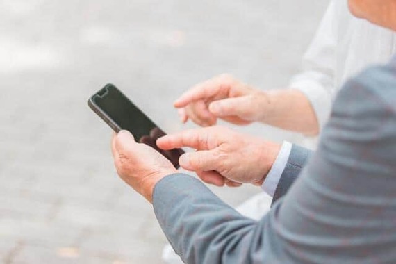 古いスマホに何年も支払い続けていたのは…（写真はイメージ）