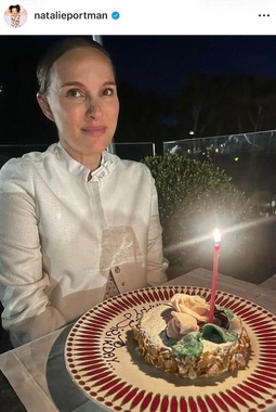 ナタリー・ポートマンさんのインスタグラム（＠natalieportman）より