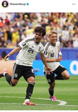先制点を挙げ歓喜の佐野（FIFAインスタグラムより）
